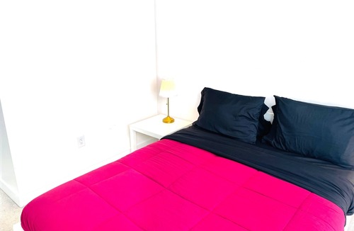 Wellington Place Condo | Modern 1 bedroom condo in downtown w/Free parking