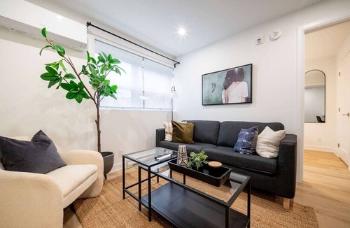 Centretown Apartment | Modern 1BR in the Heart of Ottawa