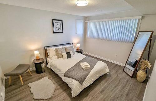 St. Catharines House | Modern 2 BDR Guest Suite in St Catharines Niagara