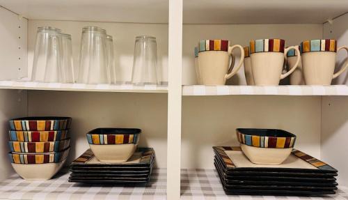 Langford House | Modern 2-Bed, 2-Bath Main Suite in Langford
