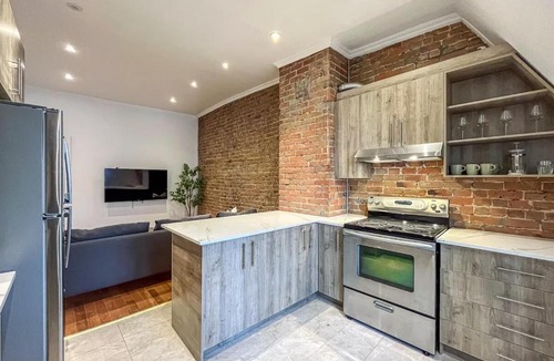 Shaughnessy Village Apartment | Modern 2BR Haven - Prime Location