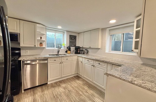 Brantford House | Modern 2BR Retreat w/Heated Floors & Gazebo