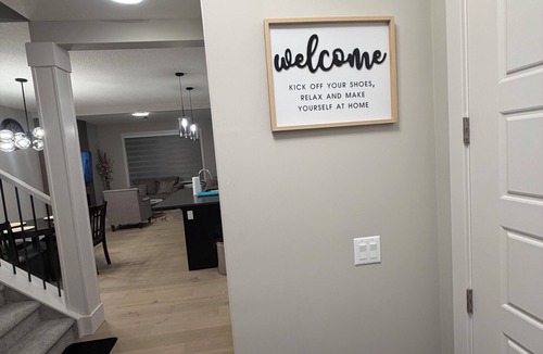 Cochrane House | Modern 3–4 bedroom duplex in the New South Bow Landing community of Cochrane AB
