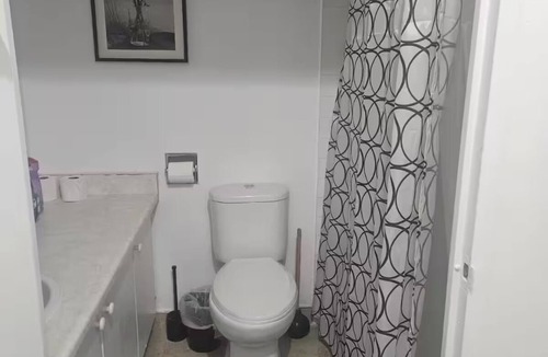 Pickering Apartment | Modern 3‑Bedroom Apartment in Prime Pickering Location