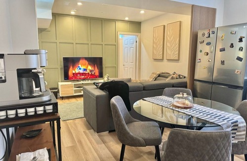 Halton Regional Municipality Apartment | Modern 3-Bedroom Family Legal Basement Suite in Milton