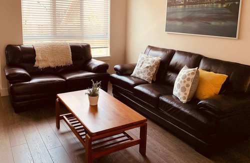 Tsawwassen House | Modern 3 BR Home Near Tsawwassen Mills/Ferry