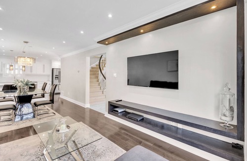 Whitby House | Modern 4BR Family Home w/Pool · Whitby