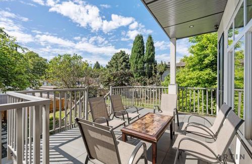 East Side House | Modern 6BR Home - Ideal for Quiet Family Holidays