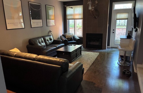 London Condo | Modern and updated condo in London's Westmount neighbourhood.