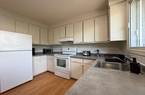 Pierrefonds-Roxboro Apartment | Modern apartment Ideal location 3BR