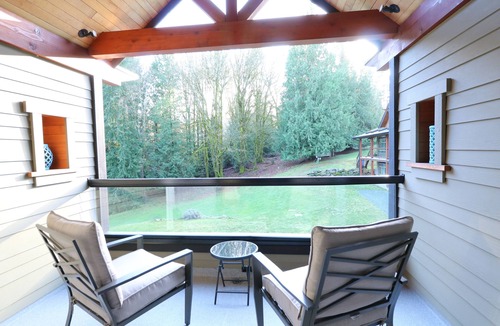 Mill Bay House | Modern Carriage House on 5 Wooded Acres