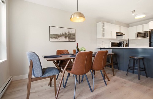 North End Condo | Modern Condo Downtown @Waterscapes-HE321