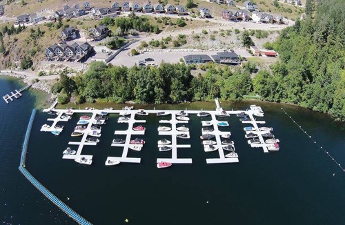 Central Okanagan Cottage | Modern cottage with spectacular view, sleeps 6- FINTRY BC