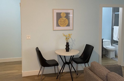Surrey House | Modern cozy 1 bedroom suite in Cloverdale