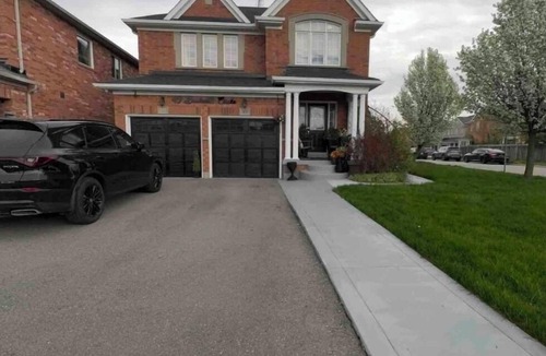 Mount Pleasant House | Modern Cozy 2 BR Private Suite,5 Min drive -Creditview & Sandalwood Sports field