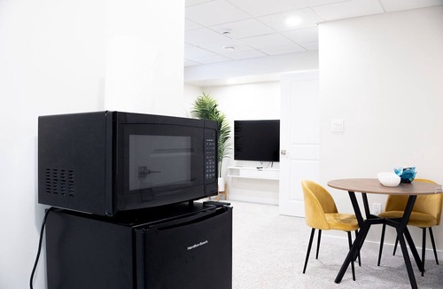 Winnipeg House | Modern, Cozy & Stylishly Furnished Suite | Private Entrance