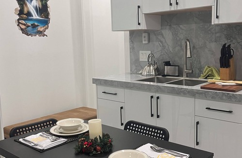 Delta House | Modern Delta Stay Near Vancouver + Parking