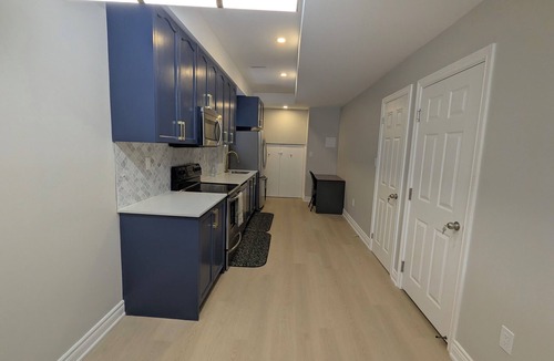 Whitby House | Modern Designer Suite — Minutes to Thermëa Spa & Highways 407, 401 and GO