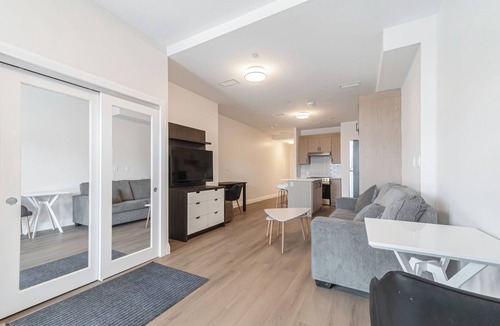 Dean Park Apartment | Modern Fully Furnished 1 Bedroom Apartment Unit 2