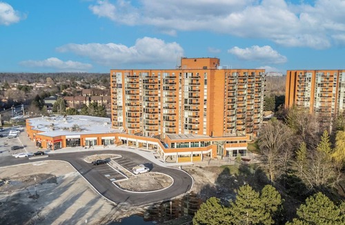 Dean Park Apartment | Modern Fully Furnished 2 Bedroom Apartment Unit 7