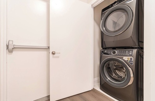Rouge Apartment | Modern Fully Furnished Deluxe 2 Bedroom Condo