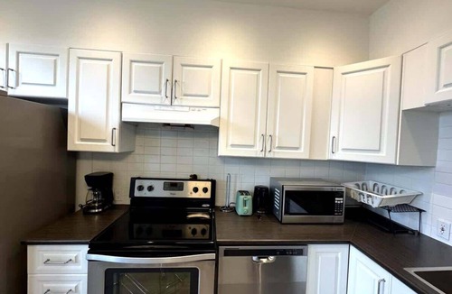 Maisonneuve Apartment | Modern Hochelaga Apt Near Metro & Free Street
