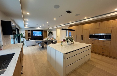 Lynn Valley House | Modern Home with Pool - MAJOR INTERNATIONAL SPORTING EVENT Vancouver