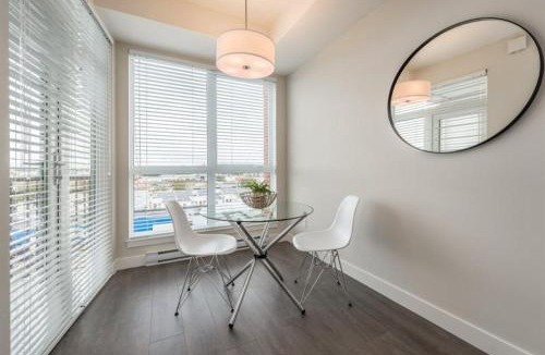 Downtown Victoria Apartment | Modern Old Town Suite With Private Balcony
