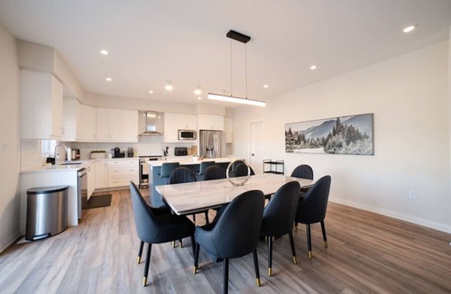 Washago House | Modern Orillia Retreat - W/ Game Room