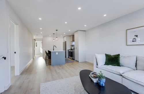Calgary House | Modern Three bedroom House