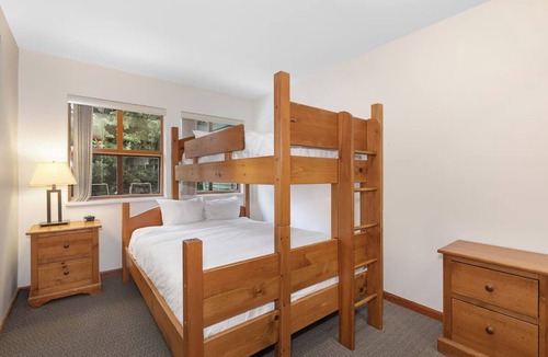 Village North Hotel | Modern Townhome | Centrally Located | Hot Tub & Pool | Vibrant Village