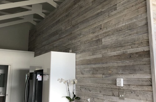 West End House | Modern, unique house on the grand concourse trail, 2.4km from downtown.