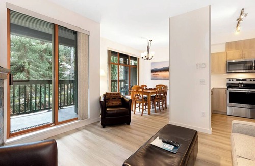 Village North Hotel | Modern Village Townhome | Hot Tub Access | Adventure at your Doorstep