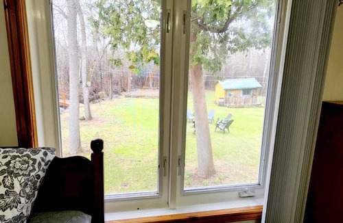 Bobcaygeon Cottage | Moon River Retreat-4 Seasons Riverside Gateway
