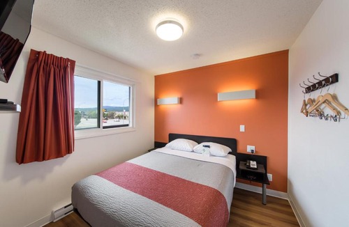 Cranbrook Hotel | Motel 6 Cranbrook