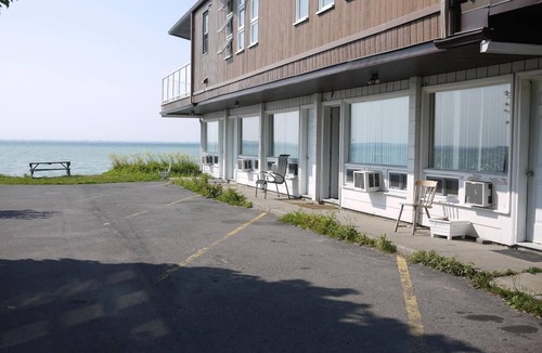 Saint-Zotique Hotel | Motel Rive du Lac