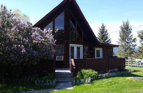 East Kootenay Ski Chalet | Mountain Beauty Chalets - Accessible Vacation (2 Chalets available)
