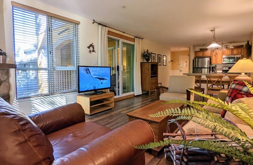 Village North Condo | Mountain-Chic Village Location! Heart of Whistler - Minutes to Gondola