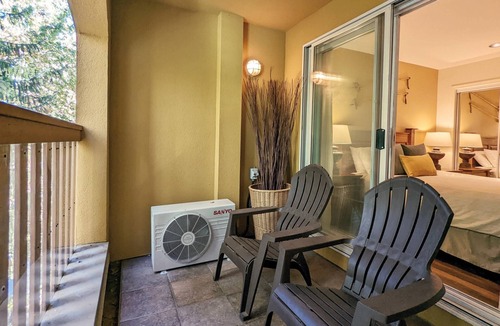 Village North Condo | Mountain-Chic Village Location! Heart of Whistler - Minutes to Gondola