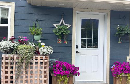 East Kootenay Bed & Breakfast | Mountain Guesthouse Bed and Baking
