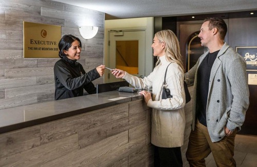 Whistler Village Hotel | Mountain Side Hotel Whistler by Executive