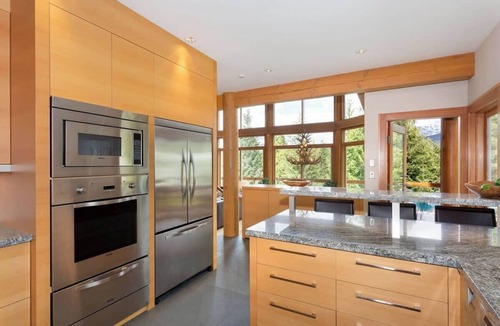 Blueberry Hill Condo | Mountain townhome w/hot tub & views