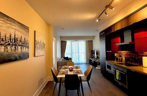 Toronto Entertainment District Apartment | Move in Ready Center MTCC 2B2B City Lakeview &Free Parking