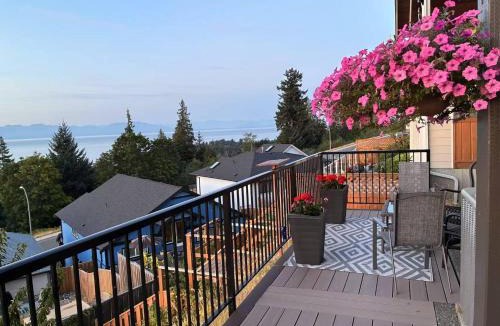 Regional District of Nanaimo House | Nanaimo 2BR Oceanview Suite w/Kitchen & Laundry