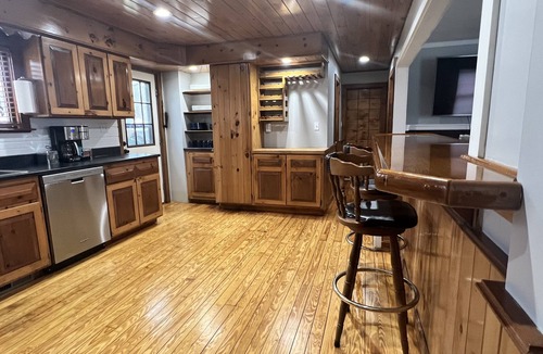 Old Orchard Beach House | Near Beachs, Bars & Restaurants with two 24-hour Beach Parking Passes Included!