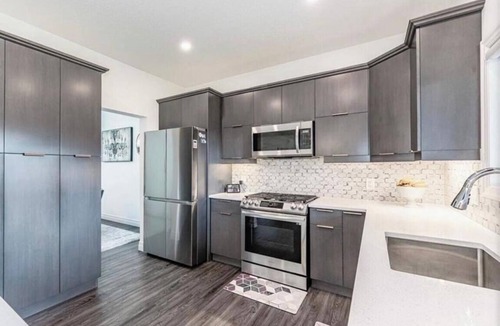 Township of Wellesley House | Nestled in the heart of the charming Wellesley.