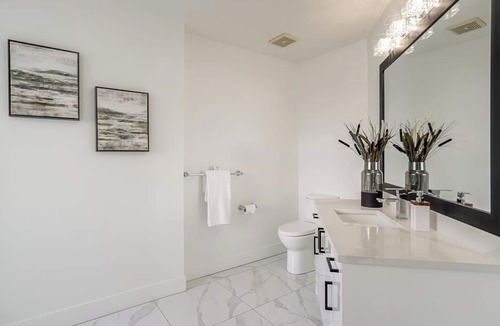 East Newton North House | NEW Beautiful Chimney Hill Home in Surrey BC Pet Friendly
