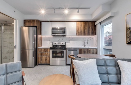 West End Apartment | NEW BUILDING - Pet Friendly Furnished One Bedroom @ 1170 Barclay