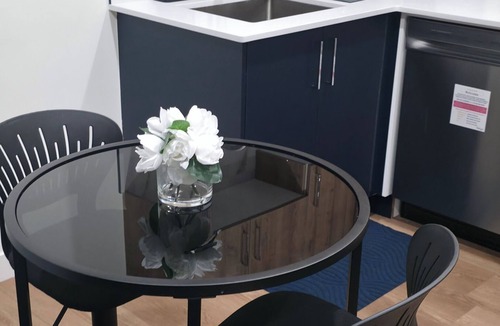 Griesbach House | New Cozy One bed Suite close to downtown Edmonton.For Leisure and Business Stay