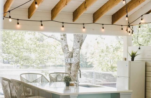 East Hants Cottage | New Lakefront Luxury Cottage w/Hot Tub